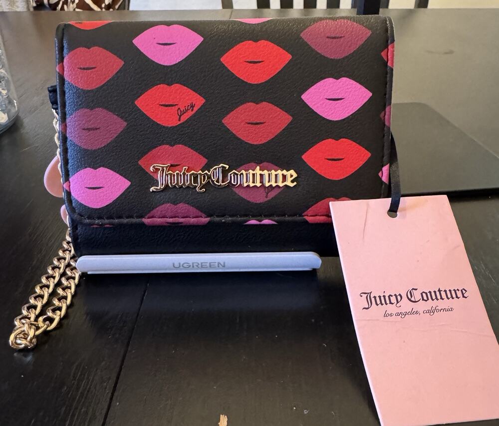 NWT Juicy Couture Sealed With A Kiss Double Sided Trifold Wallet Wristlet